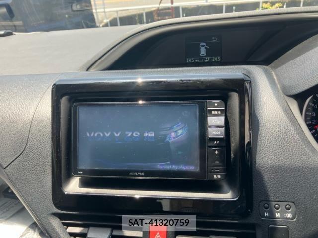 Toyota VOXY 2015-03 7273244-16