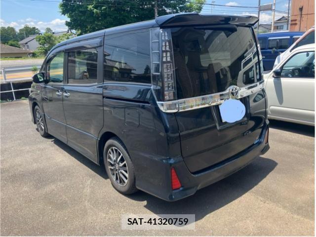 Toyota VOXY 2015-03 7273244-2