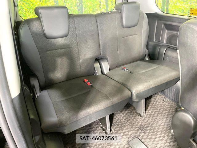 Toyota VOXY 2013-06 7273246-9