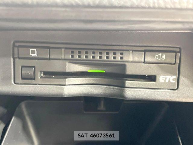 Toyota VOXY 2013-06 7273246-4