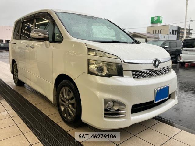 Toyota VOXY 2011-09 7273248-0