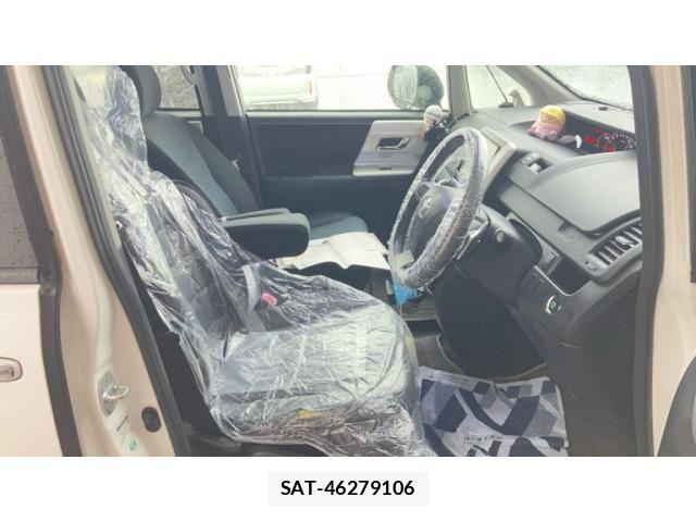 Toyota VOXY 2011-09 7273248-9