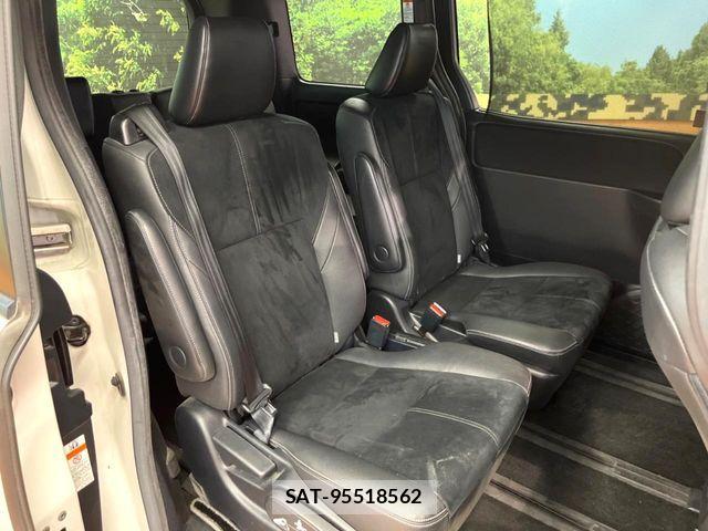 Toyota VOXY 2017-11 7271600-10