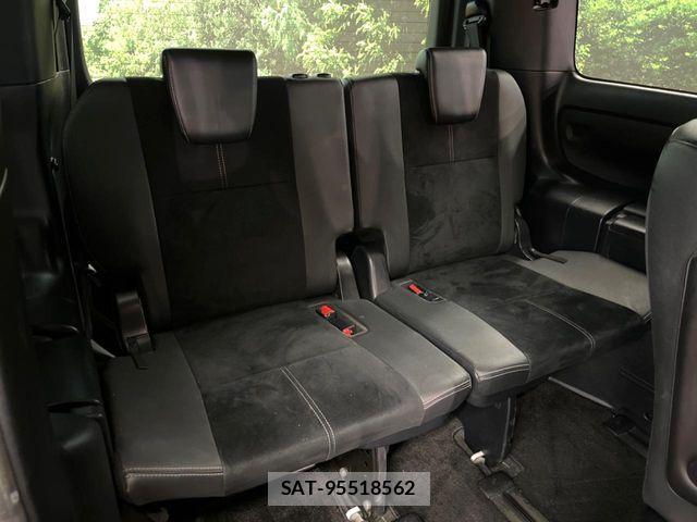 Toyota VOXY 2017-11 7271600-11
