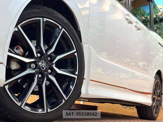 Toyota VOXY 2017-11 7271600-14
