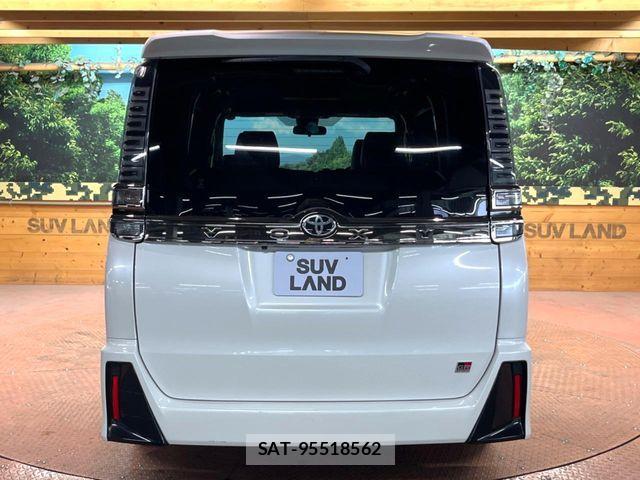 Toyota VOXY 2017-11 7271600-16