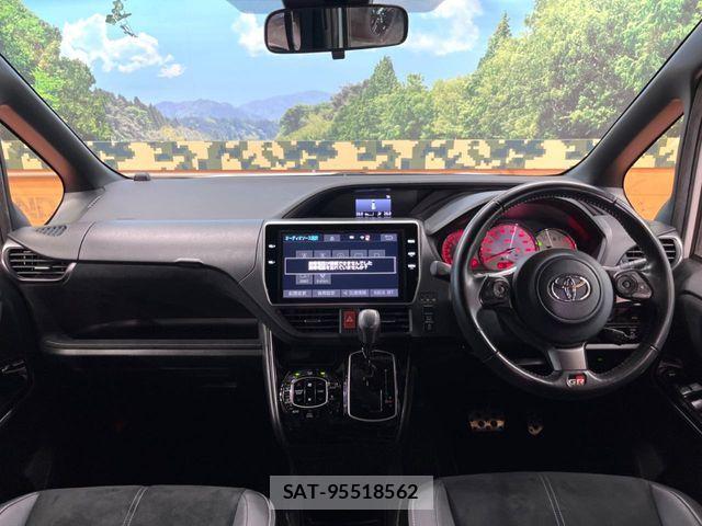 Toyota VOXY 2017-11 7271600-1