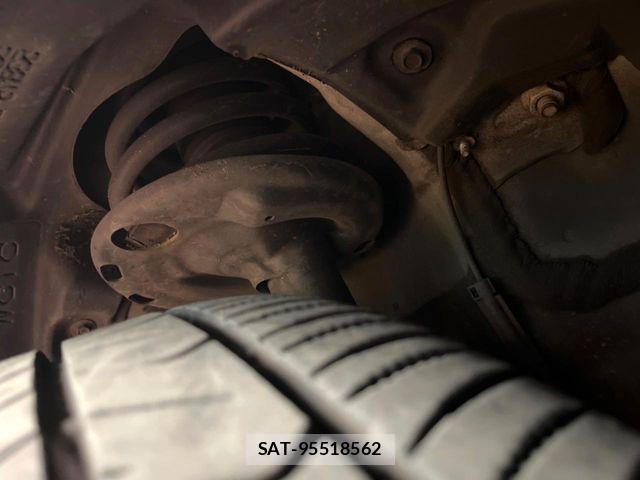 Toyota VOXY 2017-11 7271600-19