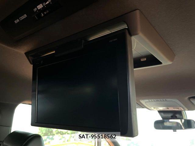 Toyota VOXY 2017-11 7271600-2
