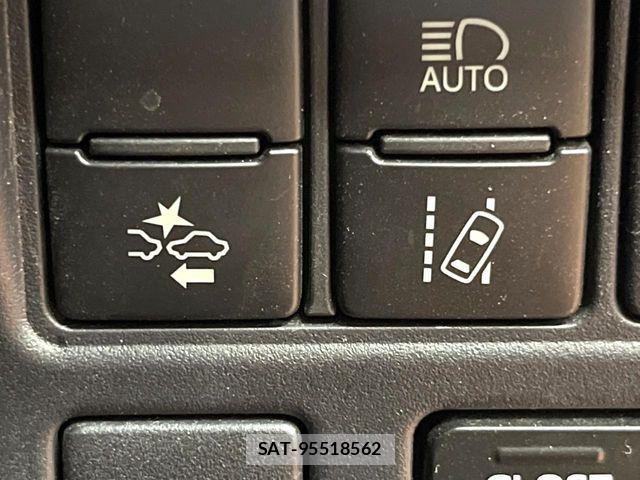 Toyota VOXY 2017-11 7271600-5