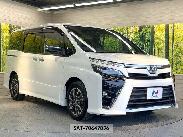 Toyota VOXY 2018-08 7271604-16