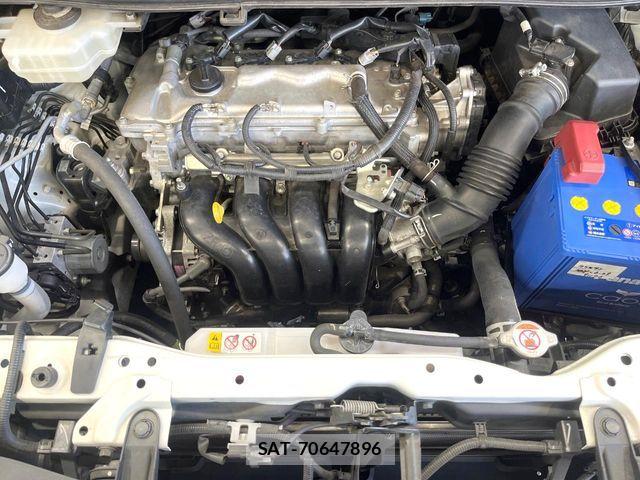 Toyota VOXY 2018-08 7271604-19