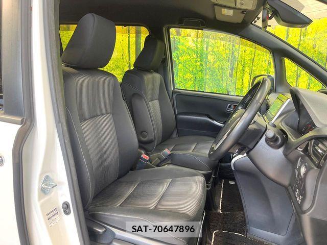 Toyota VOXY 2018-08 7271604-7