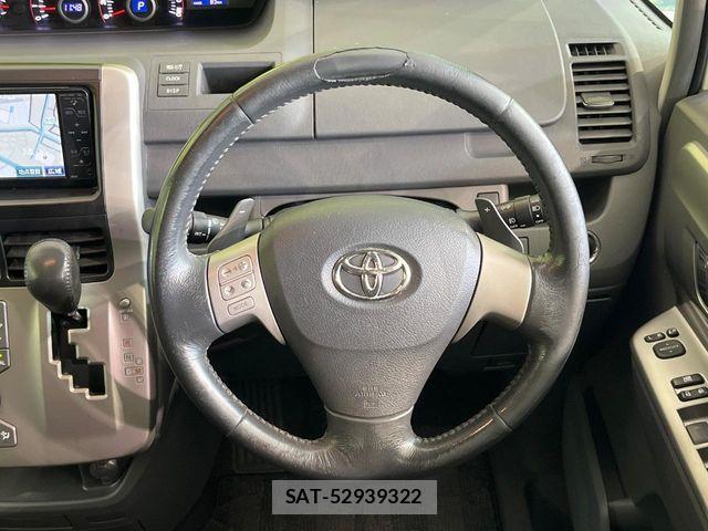 Toyota VOXY 2008-09 7273249-11