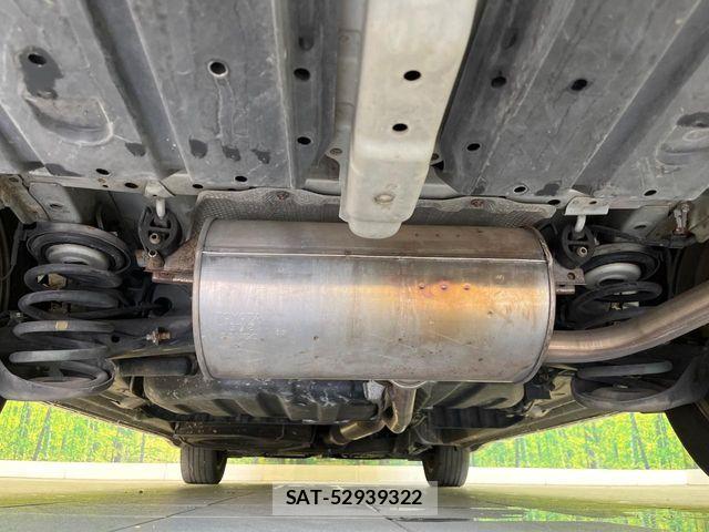 Toyota VOXY 2008-09 7273249-19