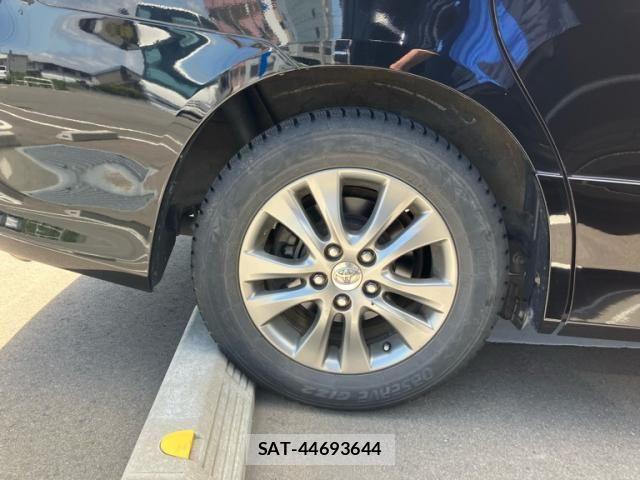 Toyota VOXY 2010-10 7273247-8