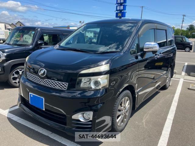 Toyota VOXY 2010-10 7273247-3