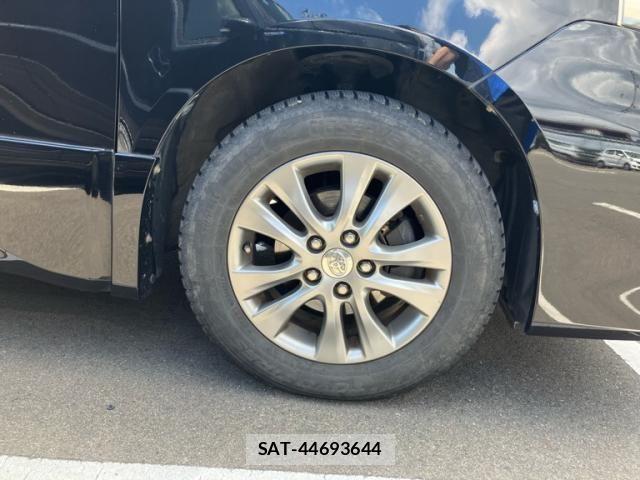 Toyota VOXY 2010-10 7273247-7
