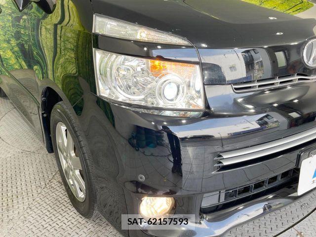 Toyota VOXY 2008-07 7272326-12
