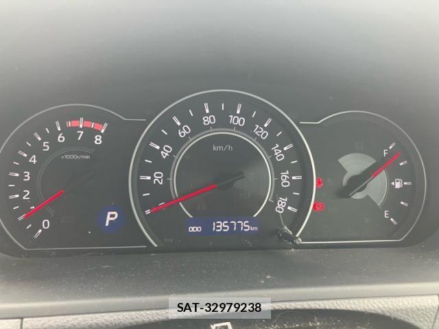 Toyota VOXY 2017-09 7272681-16