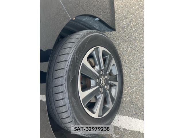 Toyota VOXY 2017-09 7272681-5