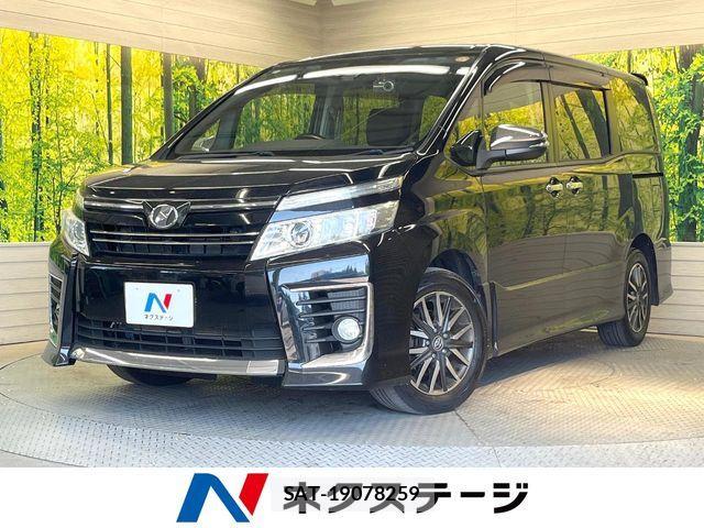 Toyota VOXY 2016-02 7271608-0