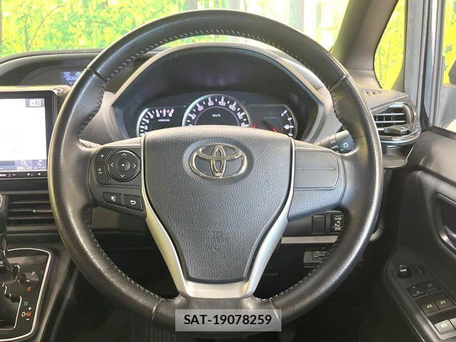 Toyota VOXY 2016-02 7271608-11