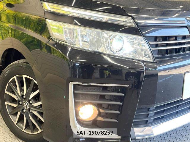 Toyota VOXY 2016-02 7271608-12