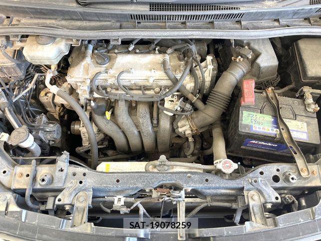 Toyota VOXY 2016-02 7271608-17