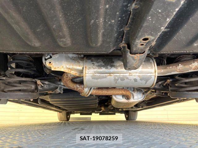Toyota VOXY 2016-02 7271608-18