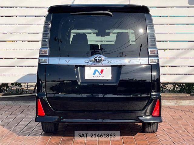 Toyota VOXY 2017-12 7271597-14