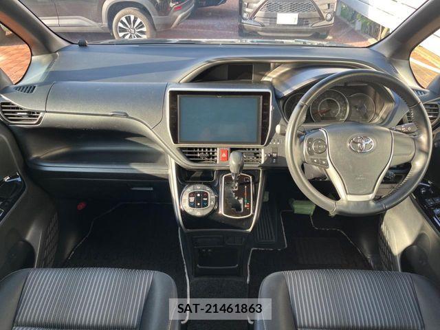 Toyota VOXY 2017-12 7271597-1