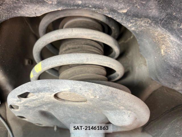 Toyota VOXY 2017-12 7271597-19