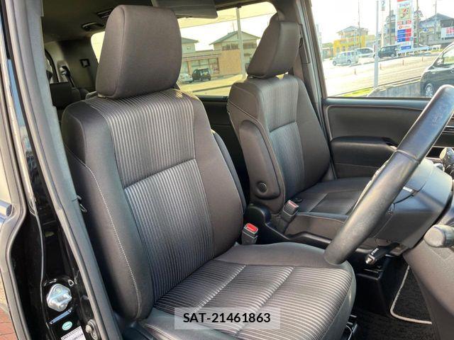 Toyota VOXY 2017-12 7271597-8