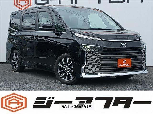 Toyota VOXY 2022-08 7272662-0