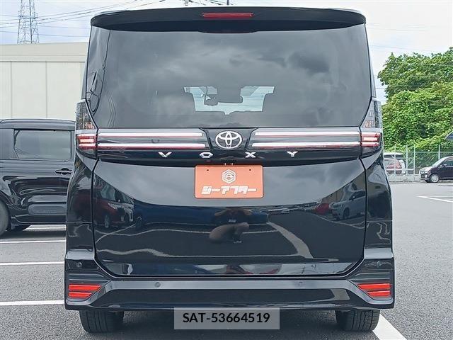 Toyota VOXY 2022-08 7272662-9