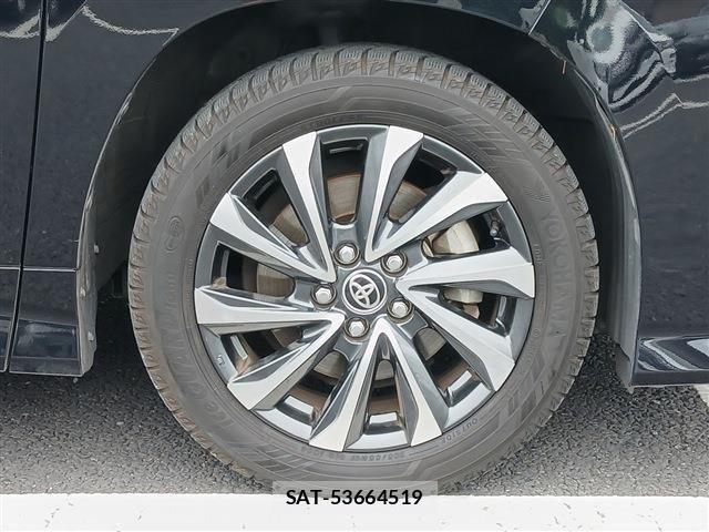 Toyota VOXY 2022-08 7272662-13