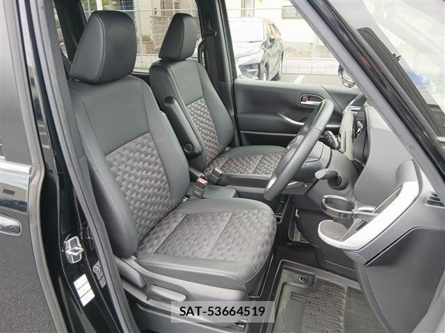 Toyota VOXY 2022-08 7272662-14