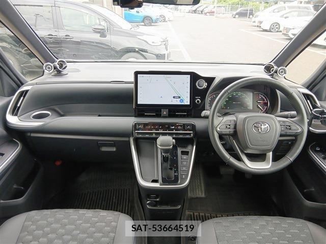 Toyota VOXY 2022-08 7272662-18