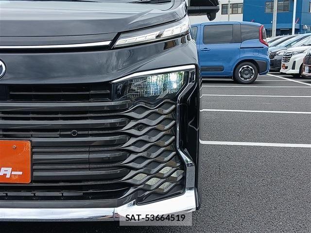Toyota VOXY 2022-08 7272662-26
