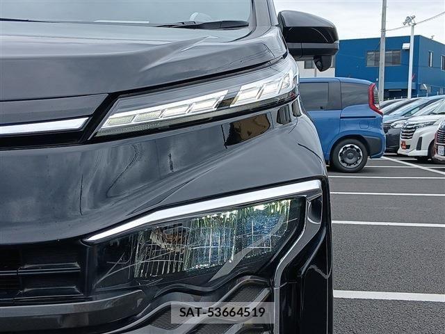Toyota VOXY 2022-08 7272662-27