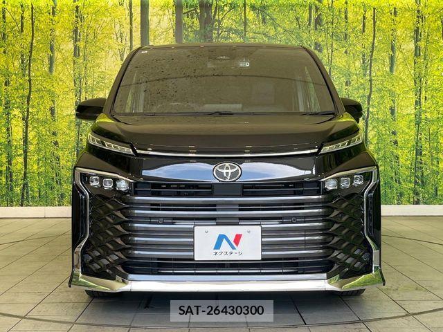 Toyota VOXY 2022-09 7273243-14