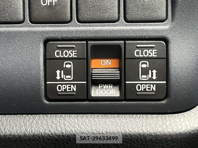Toyota VOXY 2014-02 7271598-11