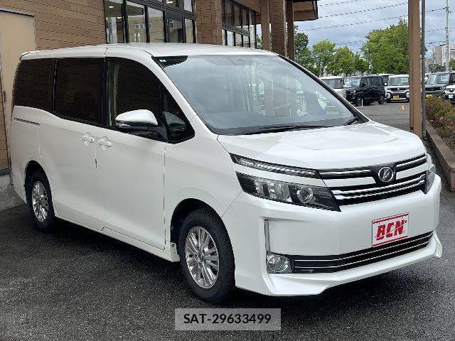 Toyota VOXY 2014-02 7271598-6