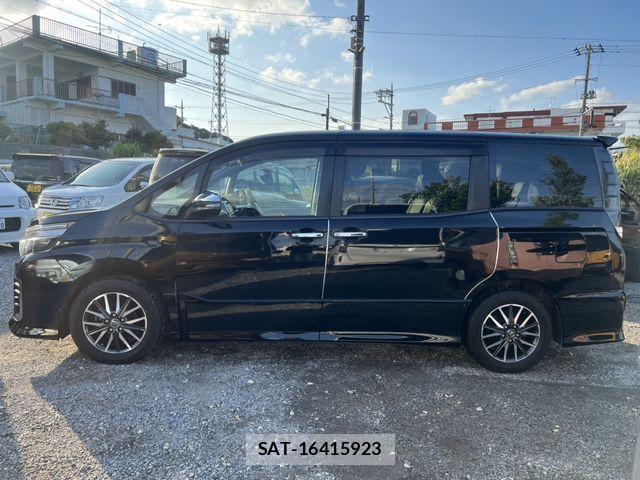 Toyota VOXY 2016-01 7271601-1