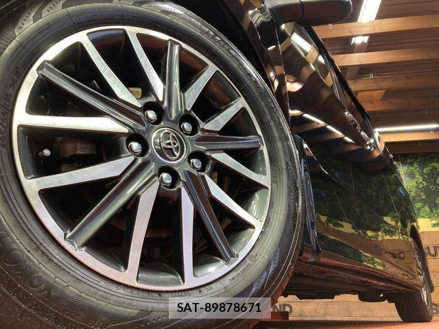 Toyota VOXY 2016-12 7271606-12