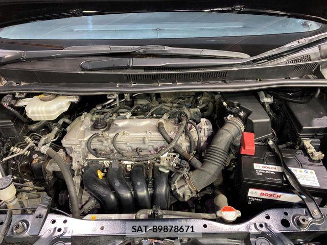 Toyota VOXY 2016-12 7271606-17