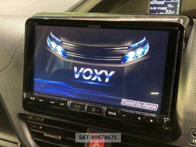 Toyota VOXY 2016-12 7271606-2