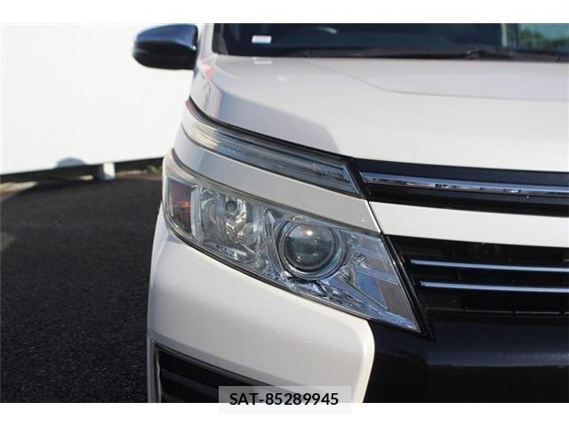 Toyota VOXY 2015-08 7331076-15