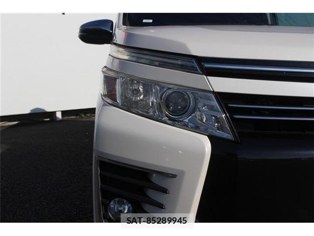 Toyota VOXY 2015-08 7331076-16